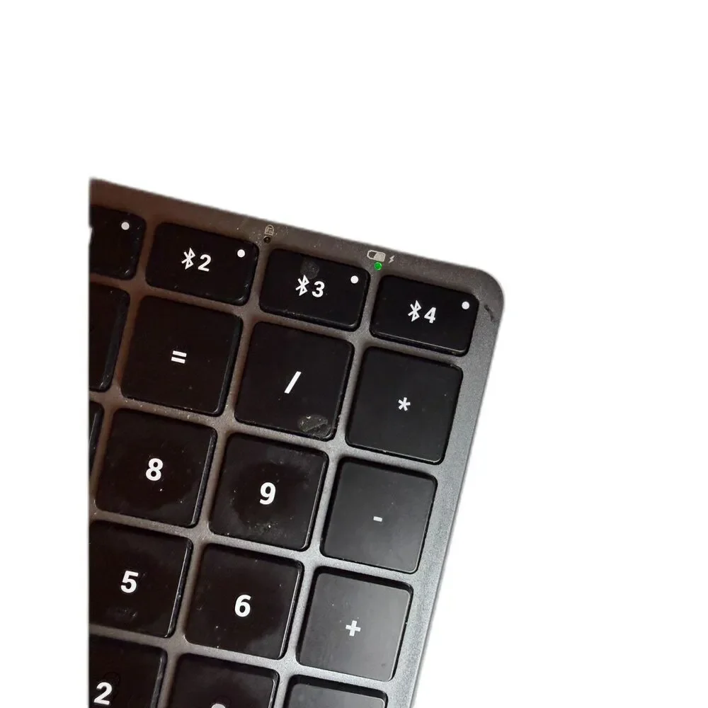 Satechi Slim X3 Wireless Bluetooth Keyboard Full Size Backlit Keyboard Black